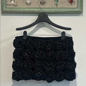 Dolls Kill Current Mood Chic Black Rosette Mini Skirt w/shorts medium new w tag